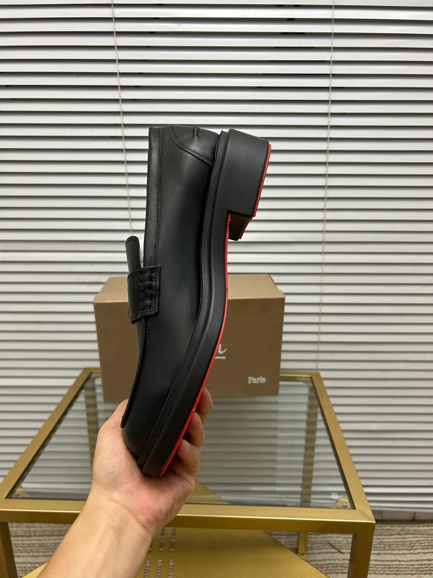 (Customized model) Ex-factory price is 860. christian louboutin (CL red sole shoes) counter series, casual sneakers for couples 📢 📢 📢 Exclusive hot style release 🎈🎈💪 Movable latex feet 👻 Finished outsole line [Proud] 😝Female 35-40# Male 38#-46, global supply😝 [Top version]: Original imported genuine leather upper, top original leather lining, original molded TPU outsole, original 1:1 detail processing, original shoe last,